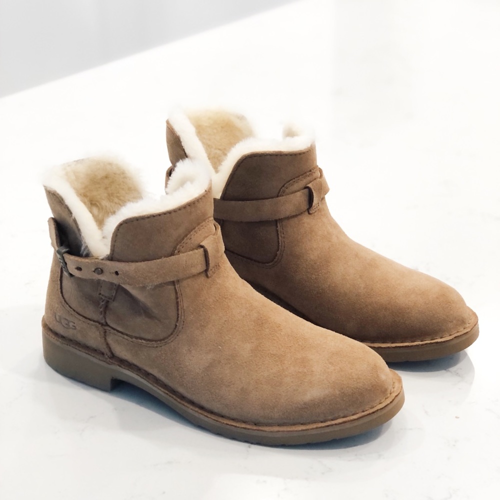 Ugg Elisa Genuine Shearling Bootie Size 7